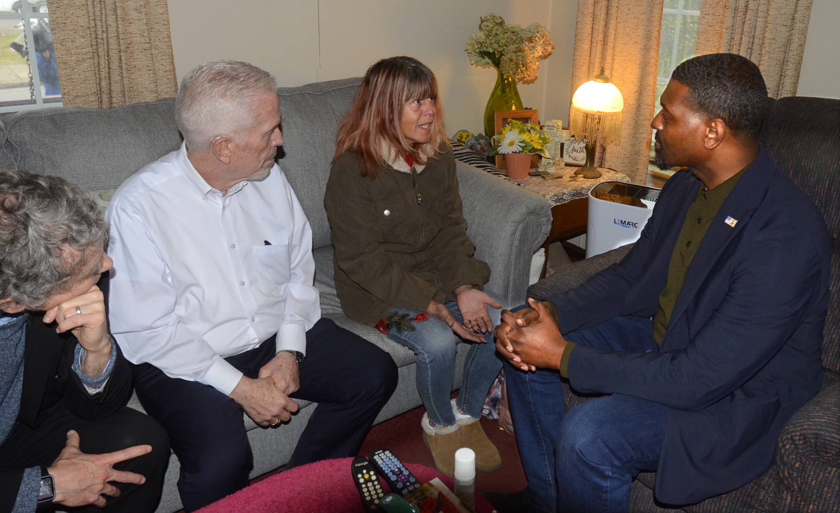 State, federal officials visit East Palestine home | News, Sports, Jobs